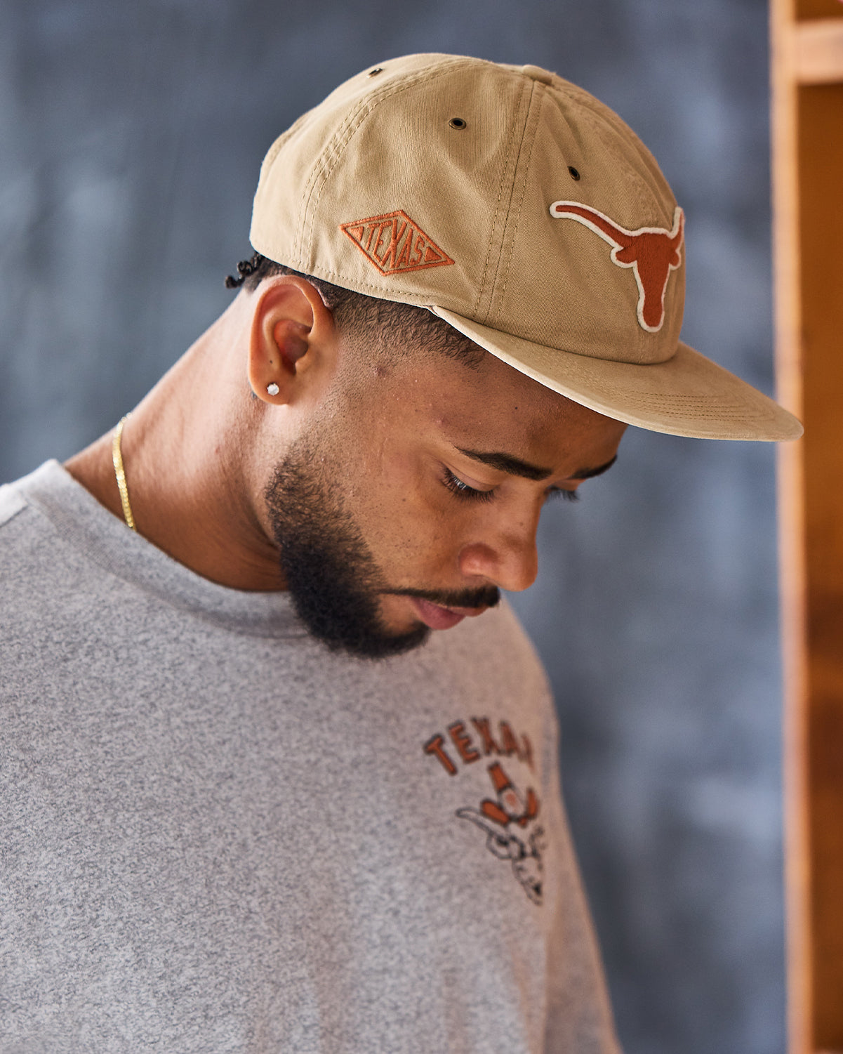 AUBURN TIGERS RAGLER '47 CAPTAIN RL RELAXED KHAKI
