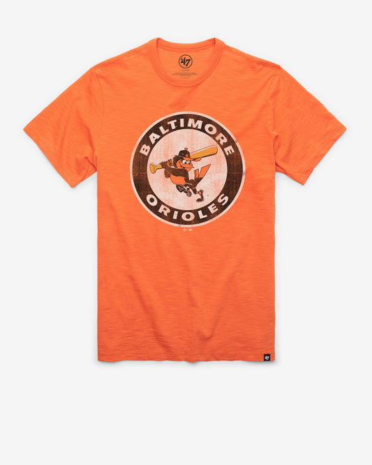 BALTIMORE ORIOLES COOPERSTOWN GRIT '47 SCRUM TEE CARROT